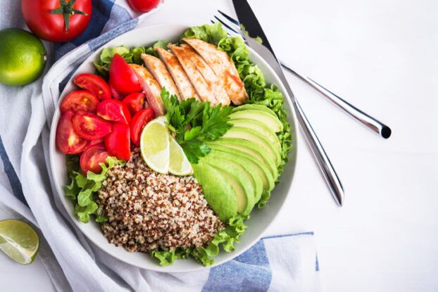 El menú de una persona que padece artrosis de la articulación de la rodilla debe incluir verduras, carnes y cereales saludables.